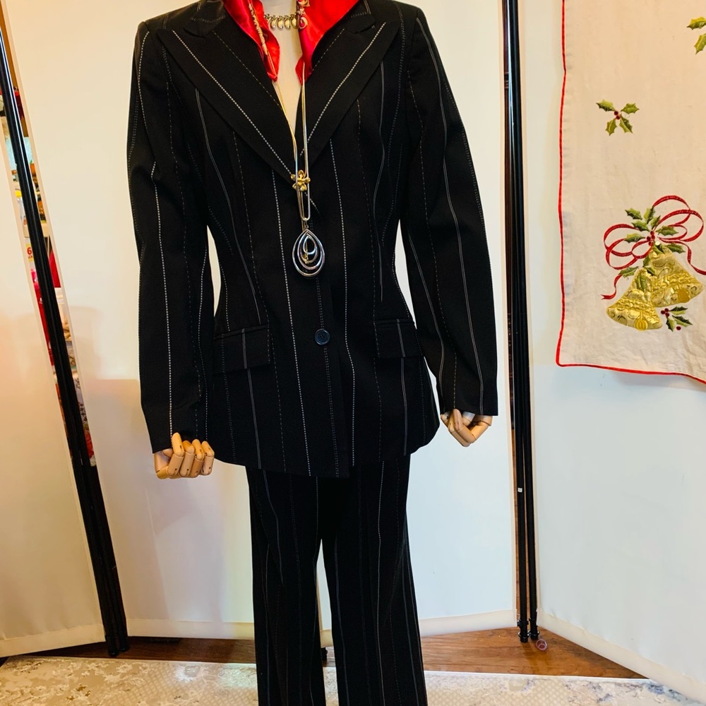 ANNE KLEIN SUIT